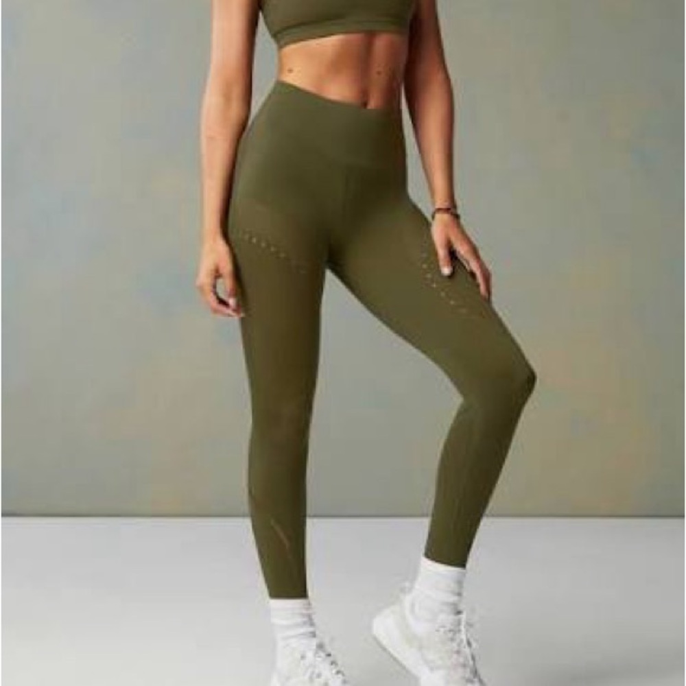 NEW NWT Fabletics Sculptknit Contour High-Waisted Legging Moss Green size S